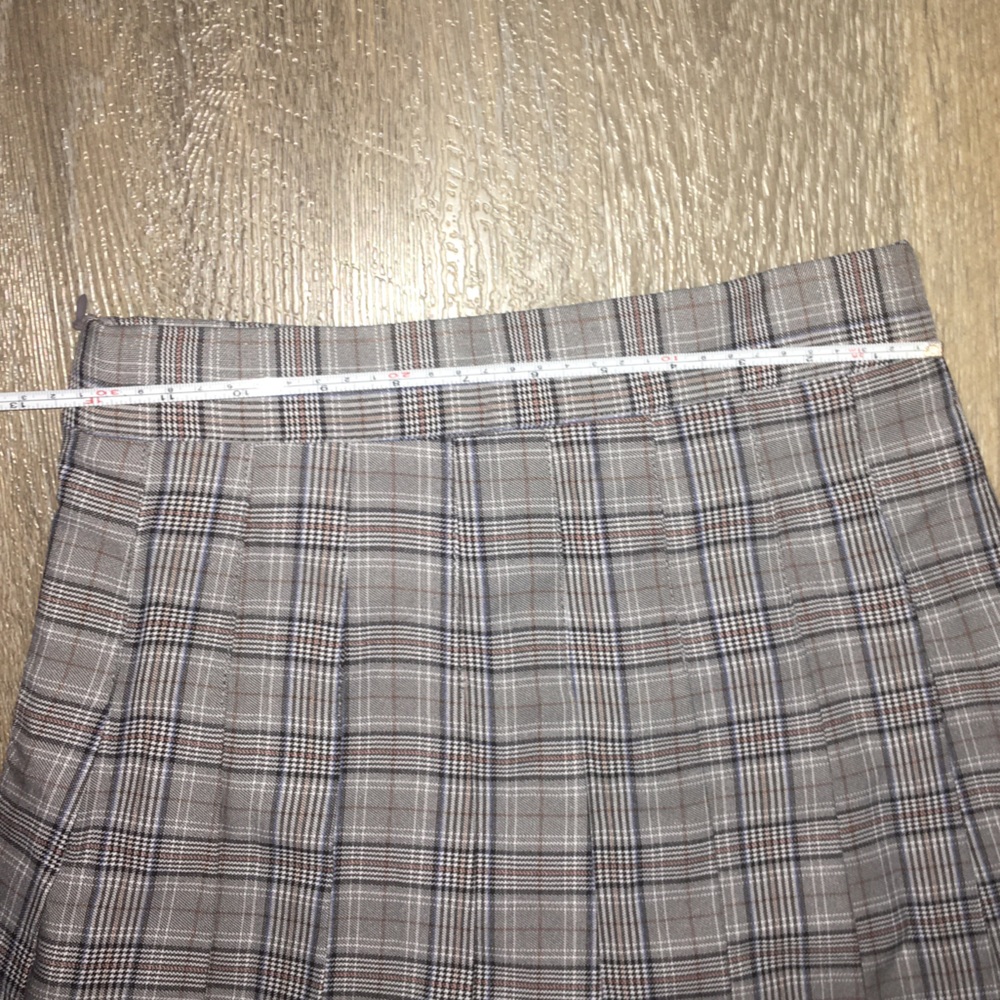 BRAND NEW! | PLAID MINI SKORT - Picture 2 of 5